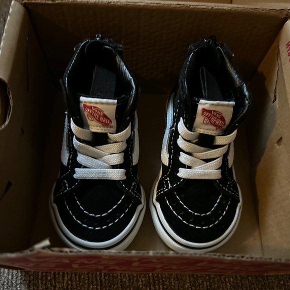Infant Vans - Picture 5 of 6